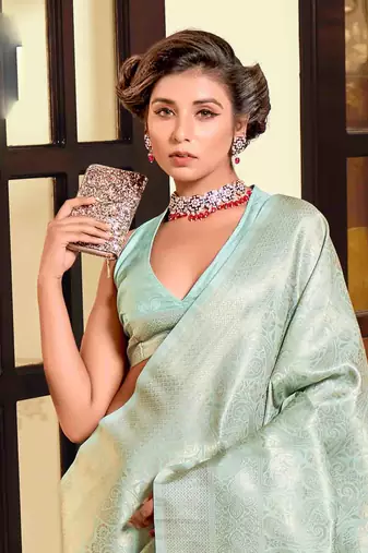 Kimisha women's sea green silk blend kanjeevaram saree with unstitched blouse piece