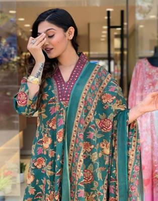 Green beautiful cotton flower printed neckline worked kurta and palazzo with cotton dupatta 5