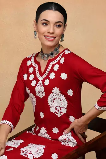 maroon viscose rayon solid embroidered straight kurta
