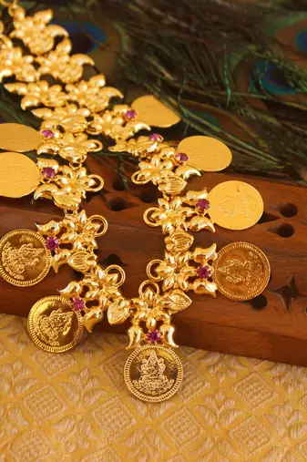 Gold platted kasu stone coin necklace