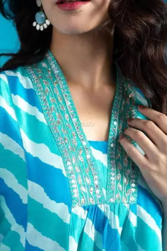 Blue white women beautiful outfit lehriya printed cotton blue kurta with pant