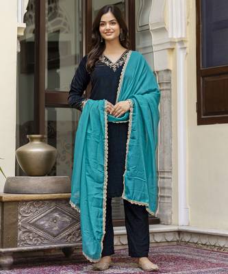 Trendmalls Velvet Embroidery Salwar Suit Set Kurta Pant with Dupatta 1