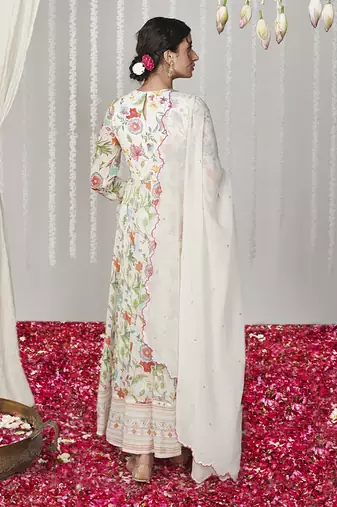 Bagicha white anarkali set of 3