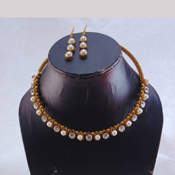Size-free brass multi stone stud hasli 3