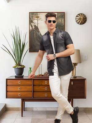 Men's double pocket half sleeve denim shirt | western denim shirt for men 3