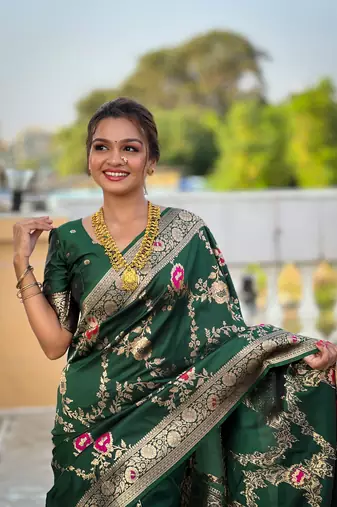Dark Green Banarasi Art Silk Saree With Zari Weaving Design