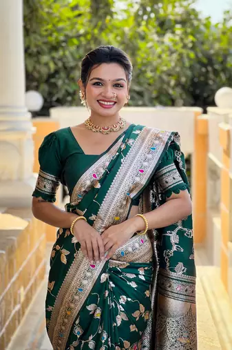 Dark Green Banarasi  Art Silk Saree With Zari Weaving Design