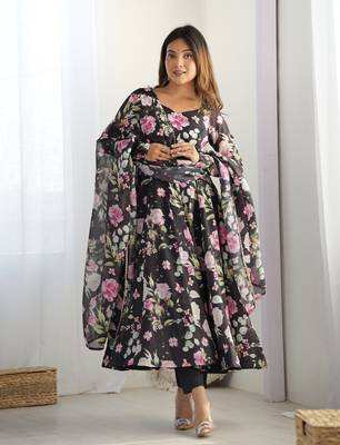 Soft Organza Silk Fabric Fully Flair Kali Pattern And Canvas Patta Anarkali Kurti With Pent And Dupatta 1