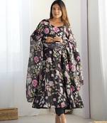 Soft Organza Silk Fabric Fully Flair Kali Pattern And Canvas Patta Anarkali Kurti With Pent And Dupatta