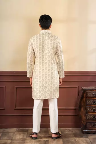 Cream sophisticated men's kurta payjama for ceremonial wear