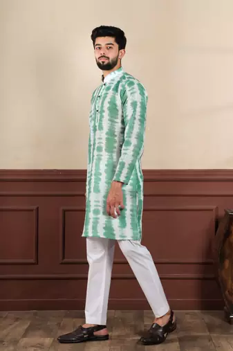 Green sophisticated men's kurta payjama for ceremonial wear