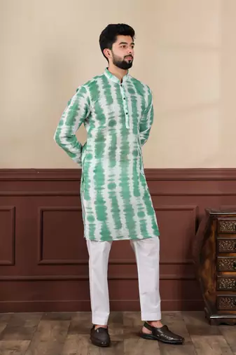 Green sophisticated men's kurta payjama for ceremonial wear
