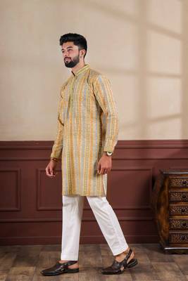 Yellow cotton blend men's kurta payjama with i3 4