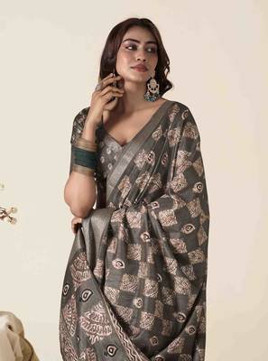 grey zari woven saree with unstitched blouse piece 3