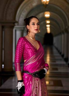 magenta satin zari woven saree with unstitched blouse piece 3
