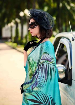 turquoise satin print saree with unstitched blouse piece 3