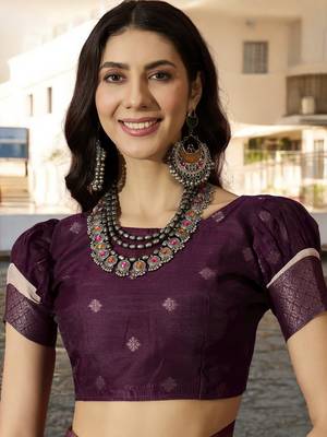 Women's onion poly silk blend saree with unstitched blouse piece 4
