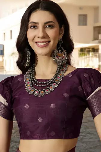 Women's onion poly silk blend saree with unstitched blouse piece