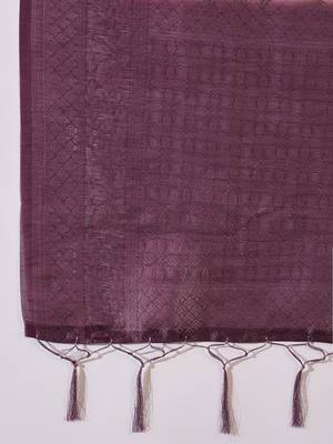 Women's onion poly silk blend saree with unstitched blouse piece 5