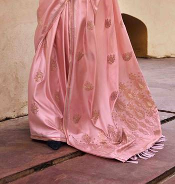 peach satin zari saree with unstitched blouse piece 3
