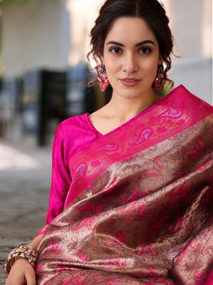 magenta poly silk blend saree with unstitched blouse piece 2