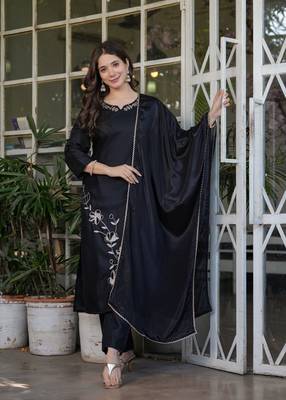 Black embroidery work viscosee rayon readymade salwar kameez 4