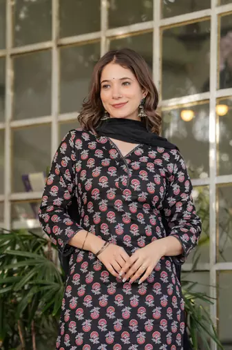 Girlish black cotton printed beautiful salwar kameez