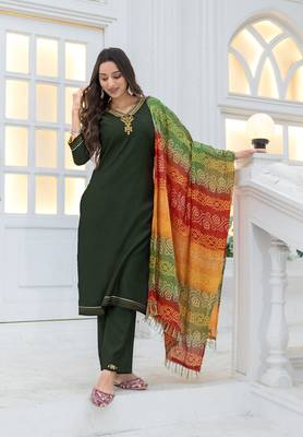 Women Viscos Weaving Straight Kurta With Pant And Dupatta Suit Set  1