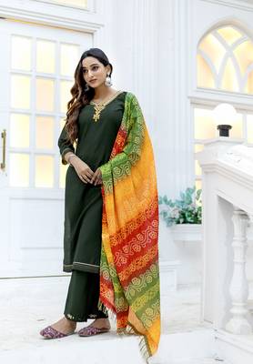 Women Viscos Weaving Straight Kurta With Pant And Dupatta Suit Set  4