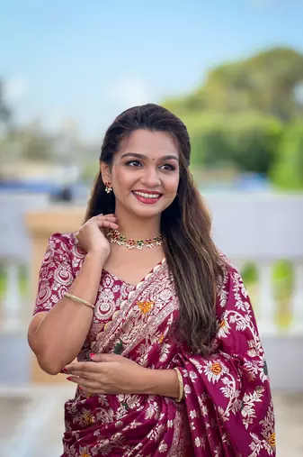 Magenta Dolla Art Silk Saree With Meenakari Touchup Design