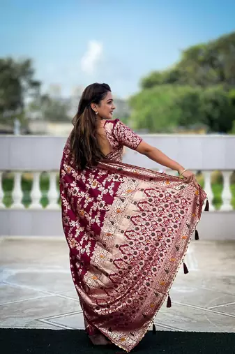 Magenta Dolla Art Silk Saree With Meenakari Touchup Design