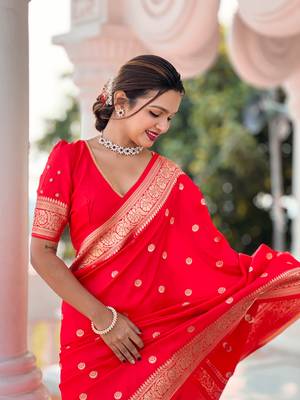 Red Color Banarasi Art Silk Saree With Zari Weaving  Motif Design 3