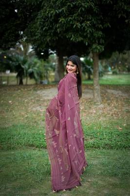 Onionpink soft khadi tussar silk with traditional thread work saree with unstitched blouse 2