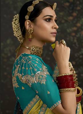 Lemon Dola Silk Weaving With Sequnice Work Border & Heavy Designer Contras Blouse 2