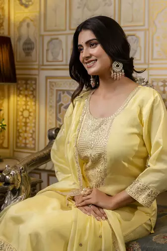 Women's silk blend embroidered kurta pant set with organza print dupatta