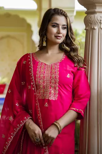 Women's silk blend embroidered kurta pant set with organza print dupatta