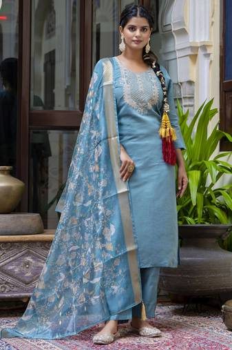 Women's silk blend embroidered kurta pant set with organza print dupatta