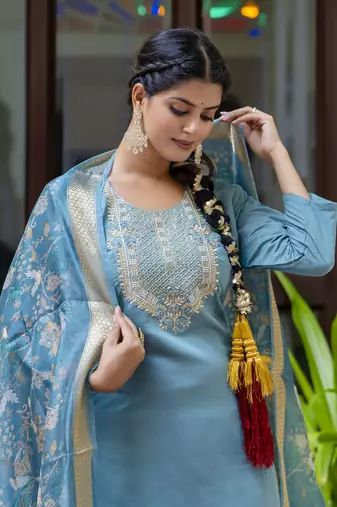 Women's silk blend embroidered kurta pant set with organza print dupatta