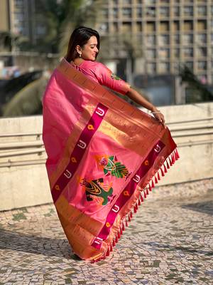 Pink soft silk blend woven ethnic saree 2