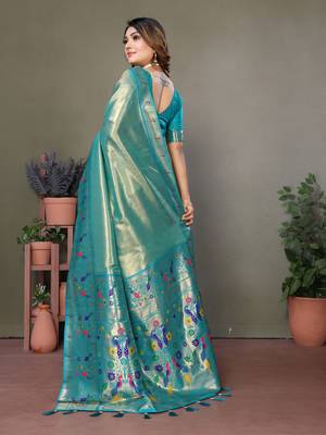  grey faux banarasi tissue silk blend partywear saree 2
