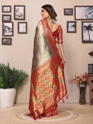 Grey faux banarasi tissue silk blend saree with woven paithani design 2