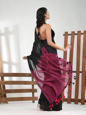 Black cotton handspun soft saree with contrast magenta pallu 3