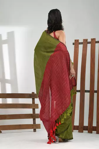 Green cotton handspun soft saree with contrast red pallu