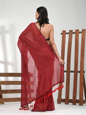 Dark red cotton handspun soft saree with pompom 3