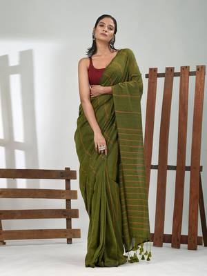Green cotton soft saree with stripe pattern 1