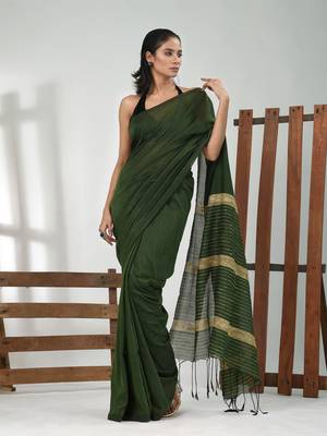 Green cotton soft saree with solid pattern 1