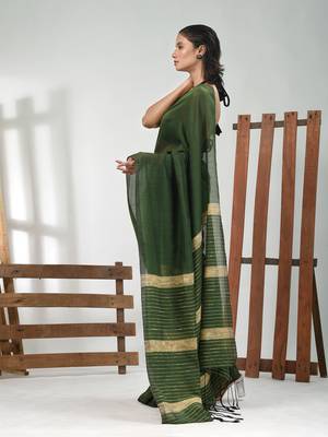 Green cotton soft saree with solid pattern 2