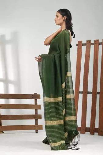 Green cotton soft saree with solid pattern