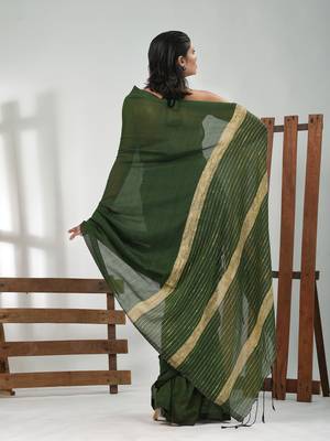 Green cotton soft saree with solid pattern 3