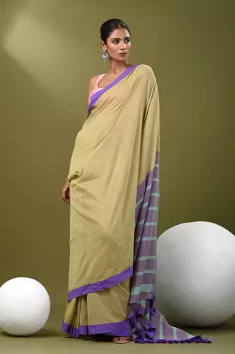 Ecru cotton soft saree with solid pattern